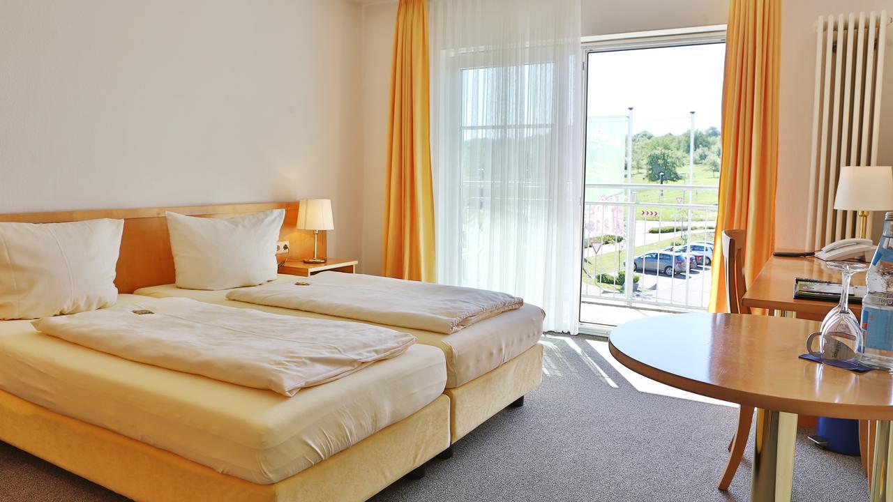 Hotel Alznauer Hof Gomaringen Exterior photo