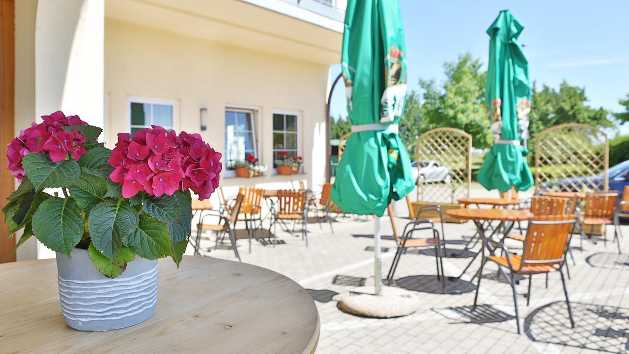 Hotel Alznauer Hof Gomaringen Exterior photo